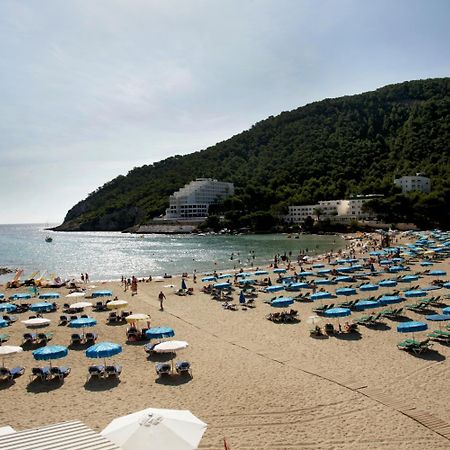 Apartamentos Cala Llonga Кала-Лонга Экстерьер фото