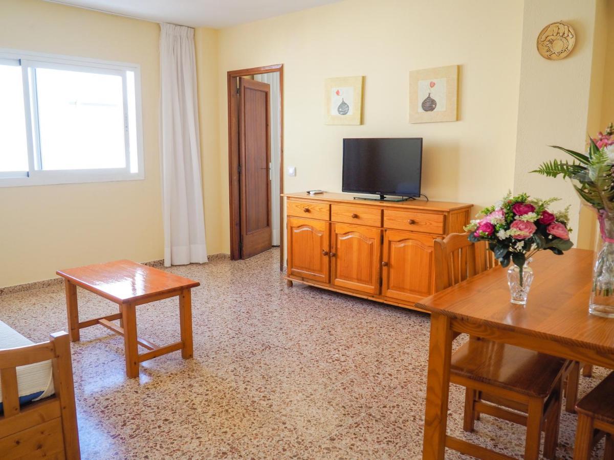Apartamentos Cala Llonga Кала-Лонга Экстерьер фото