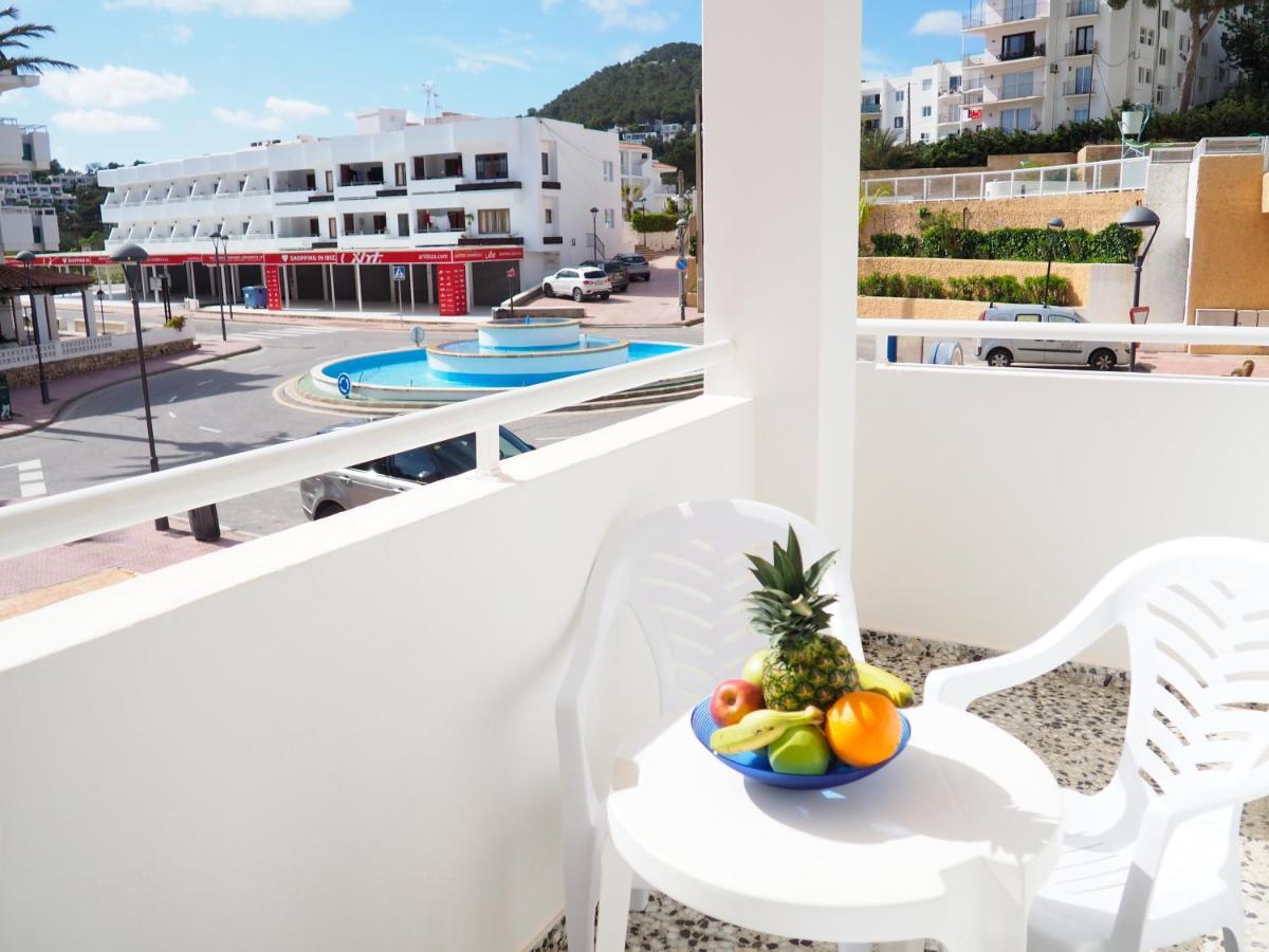 Apartamentos Cala Llonga Кала-Лонга Экстерьер фото