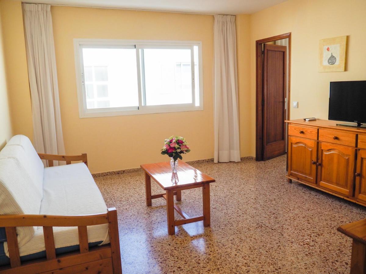 Apartamentos Cala Llonga Кала-Лонга Экстерьер фото