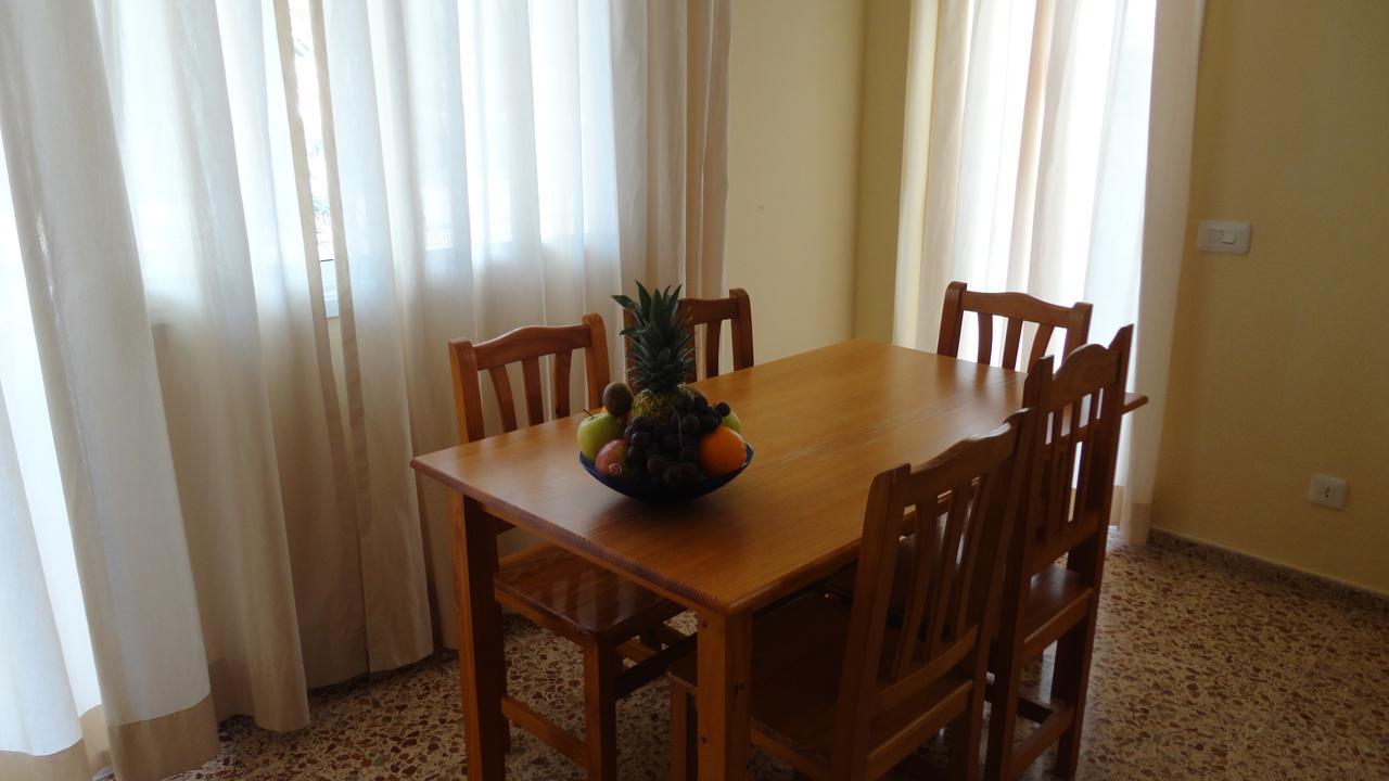 Apartamentos Cala Llonga Кала-Лонга Экстерьер фото