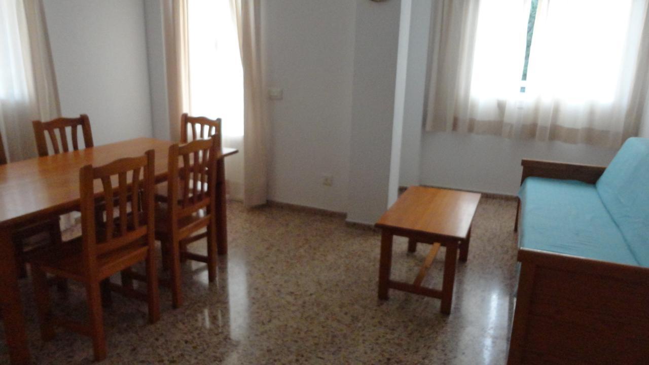 Apartamentos Cala Llonga Кала-Лонга Экстерьер фото